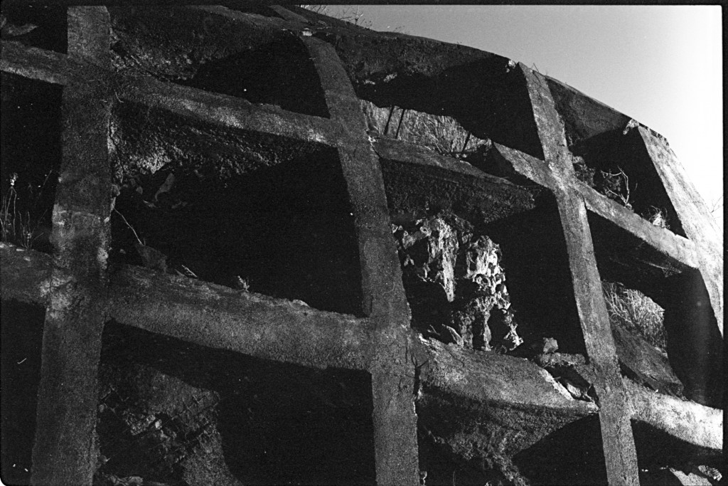 1-13Jan04FT-retro80-030